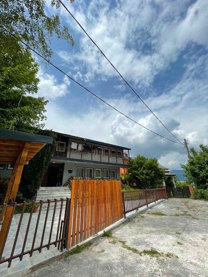 Vertical Hostel Маврово Екстер'єр фото