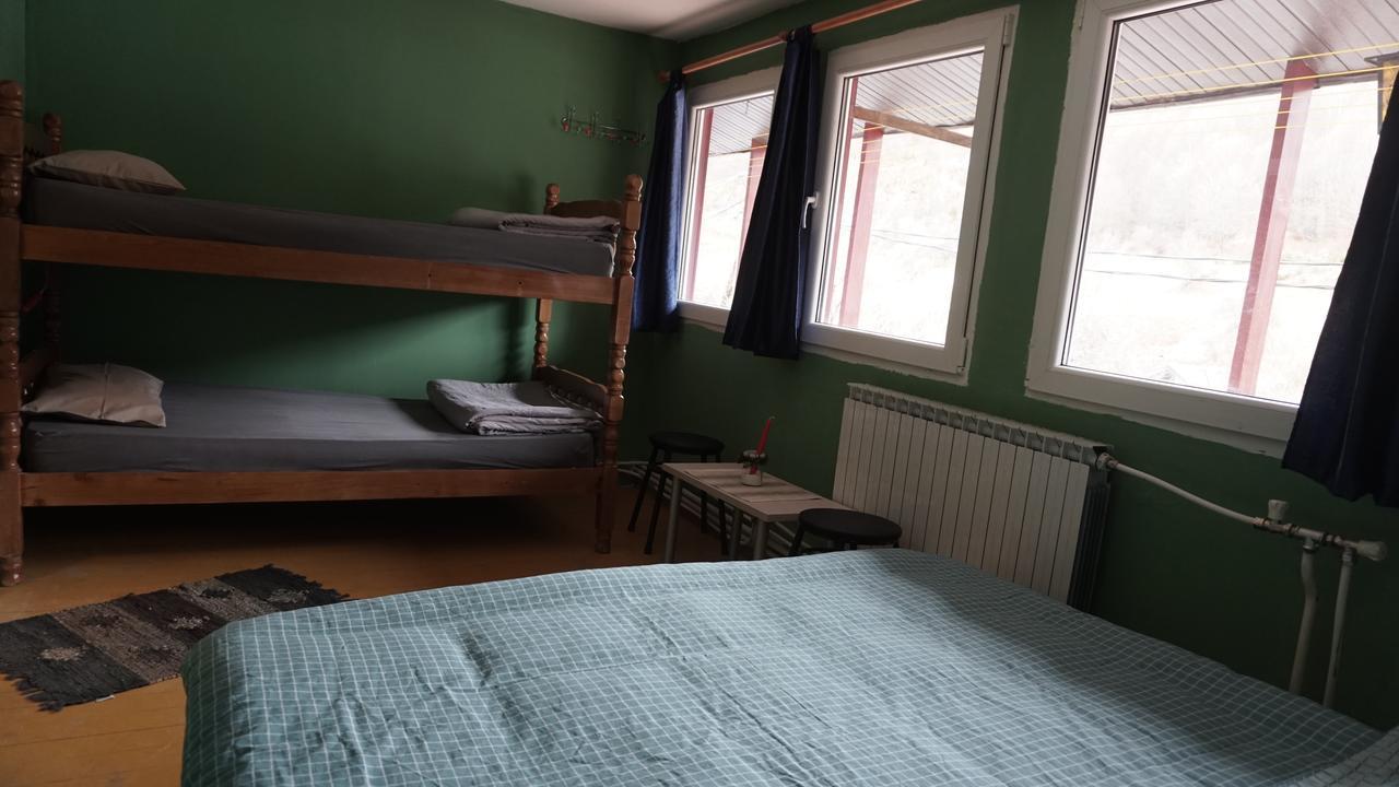 Vertical Hostel Маврово Екстер'єр фото